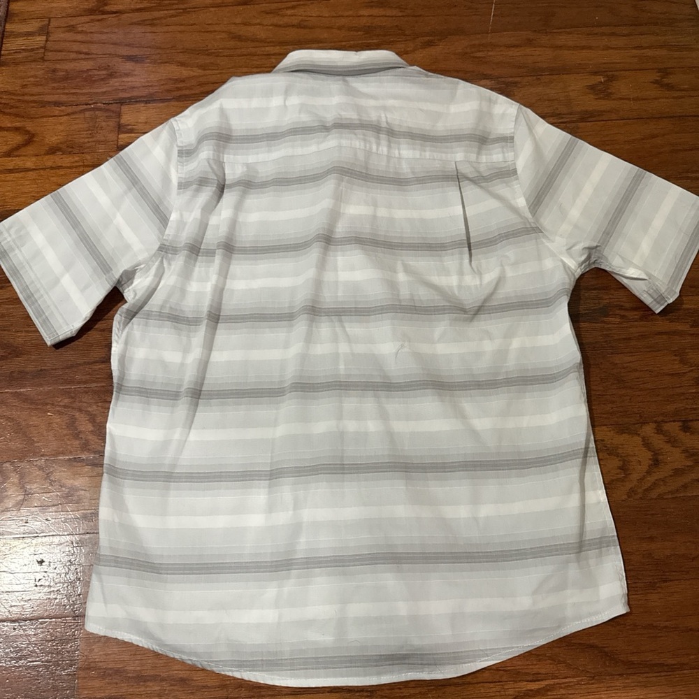 TravisMathew Mens Short Sleeve‎ Button Down Shirt Grey White Striped Golf Top M - Picture 3 of 3